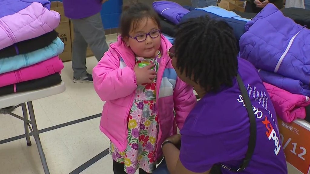 Hundreds of St. Paul students gifted free winter coats by Operation Warm — WCCO / CBS Minnesota, Ross Schools news