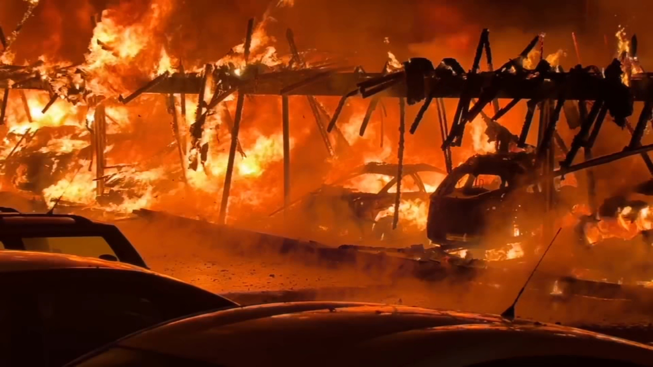 Carport fire destroys cars at San Jose apartment complex as residents describe hearing explosions
— ABC 7 Bay Area, Ross Schools news