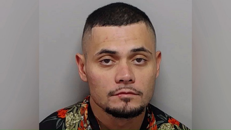 San Antonio man accused of beating partner inside moving car, preventing her from calling 911 — KENS 5 (San Antonio), Ross Community news