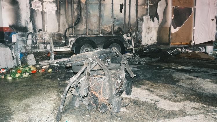 'I'm going back' | East Sixth Street food truck owner recovering after generator explosion burns trailer — KVUE (Austin), Ross Dining news