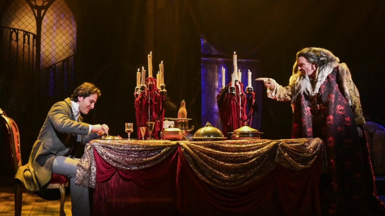 'Dracula' at TheatreWorks Silicon Valley — KTVU FOX 2 Bay Area, Ross Arts news