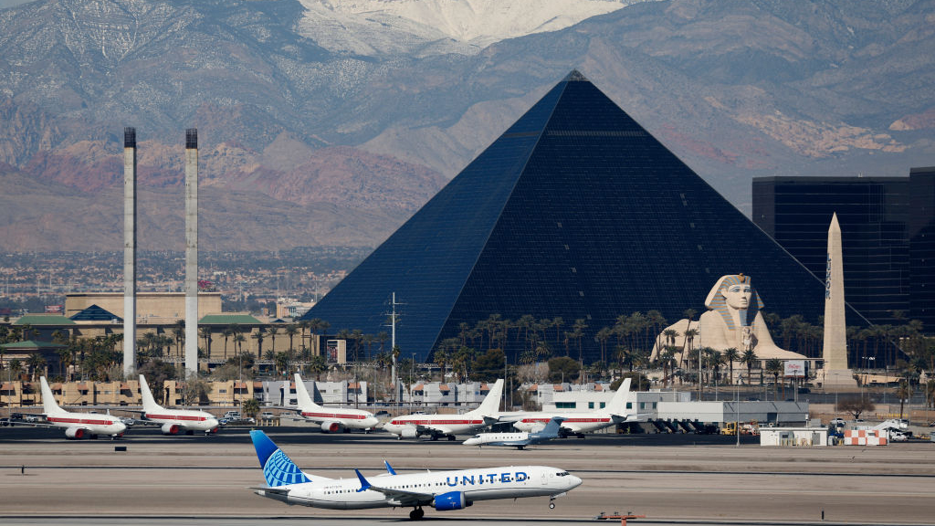 Flight rerouted after passenger threatened to hijack plane — Ross Community news